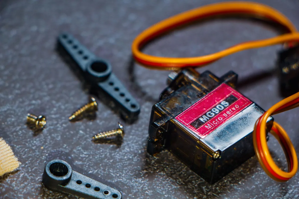 dc motor commutator