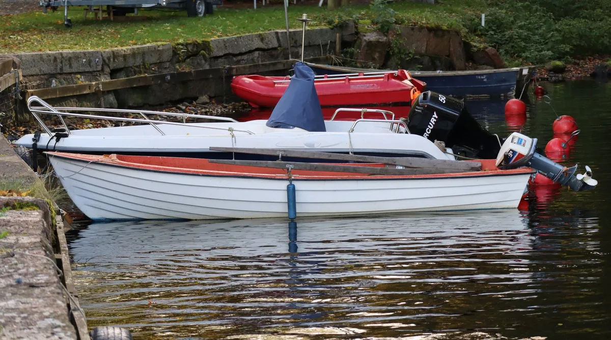 Mercury outboard engine serial number location